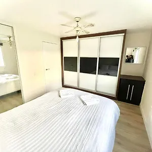  Apartment Spacious & Pristine Ground Floor Flat Nr. Heathrow